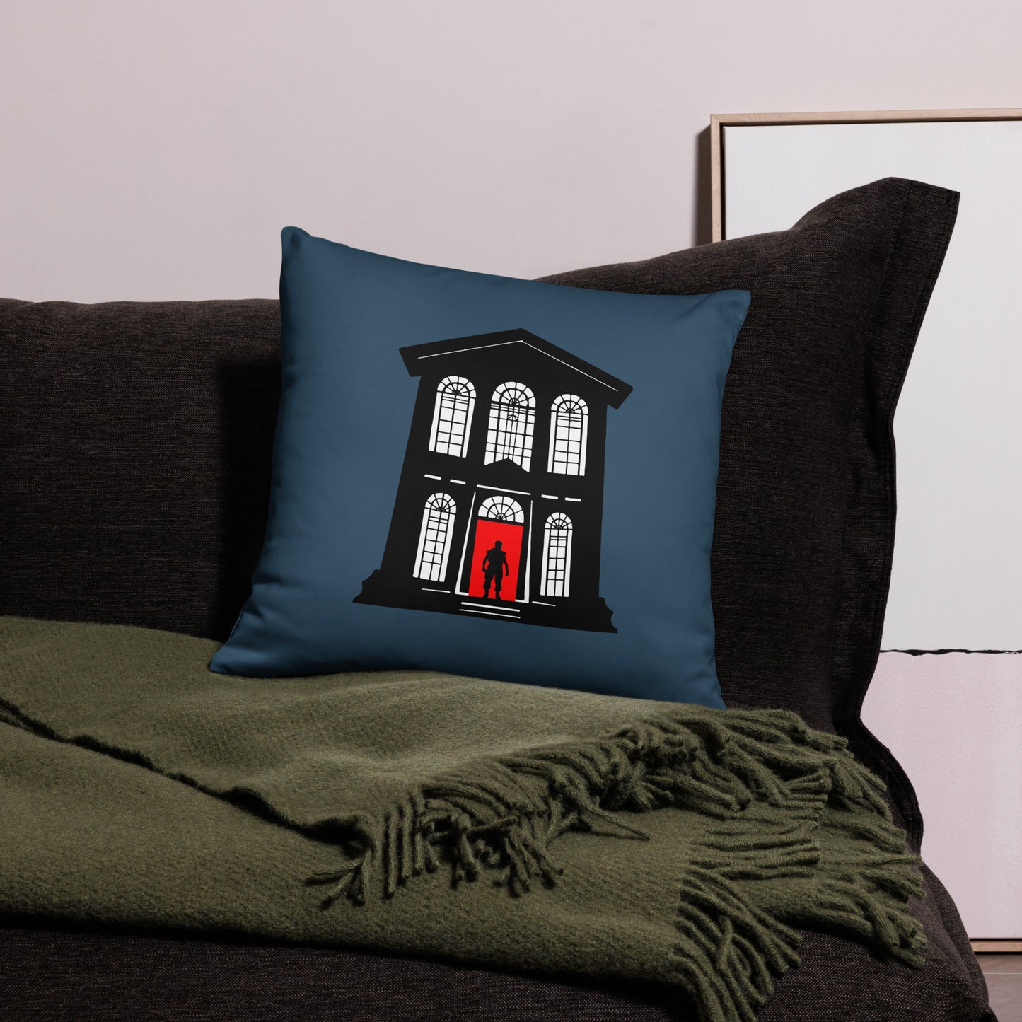 Mansion & Chris Pillow